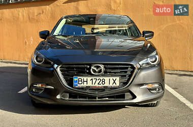 Хэтчбек Mazda 3 2018 в 