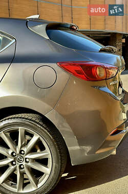 Хэтчбек Mazda 3 2018 в 