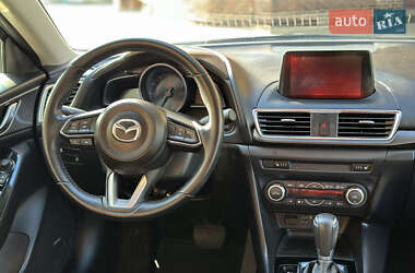 Хэтчбек Mazda 3 2018 в 