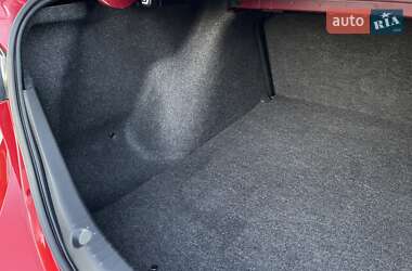 Седан Mazda 3 2014 в 