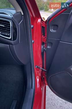 Седан Mazda 3 2014 в 