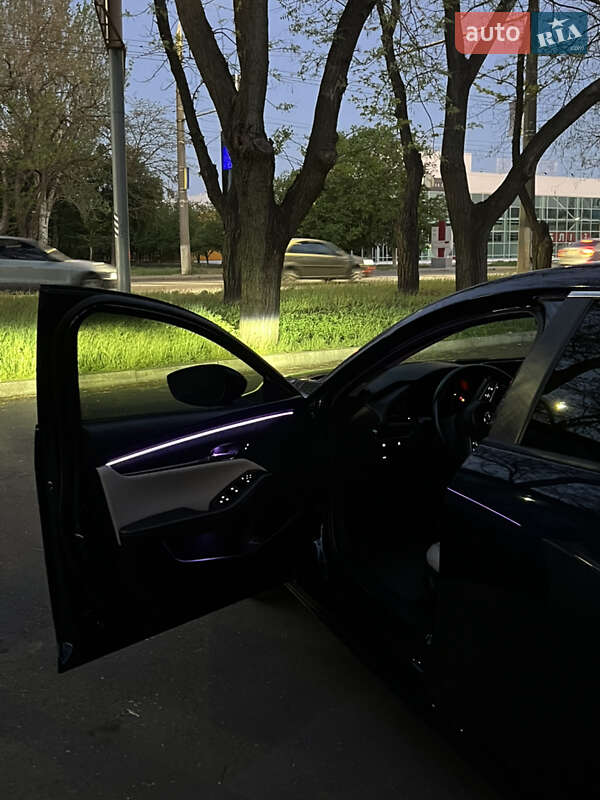 Седан Mazda 3 2020 в Миколаєві