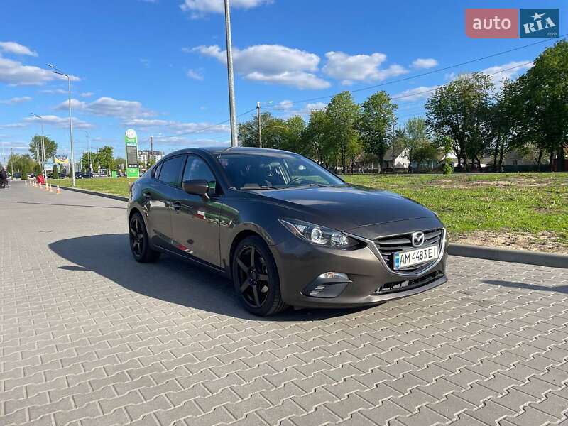 Седан Mazda 3 2013 в 