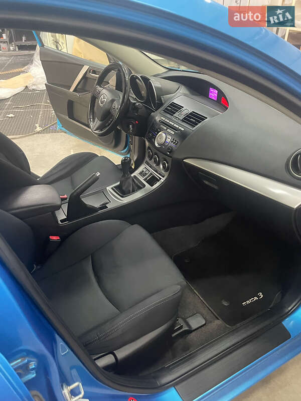 Хетчбек Mazda 3 2010 в Києві