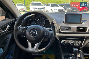 Седан Mazda 3 2016 в 