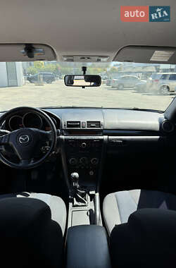 Хэтчбек Mazda 3 2005 в 