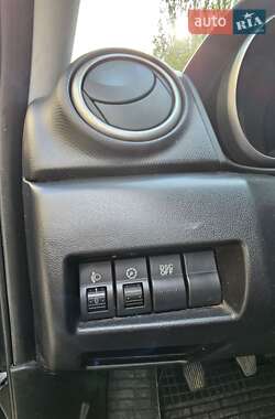 Седан Mazda 3 2004 в 
