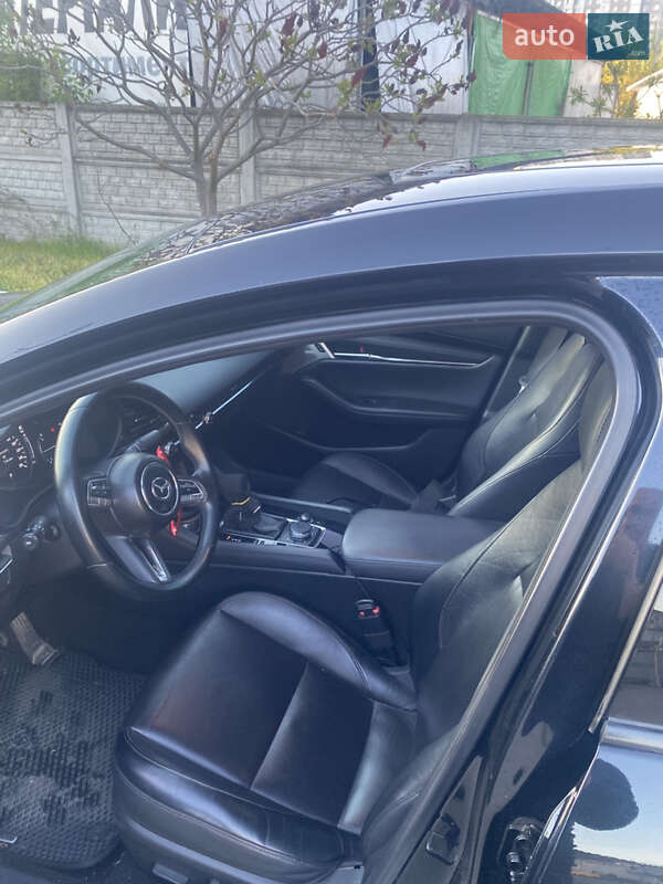 Седан Mazda 3 2019 в Василькові