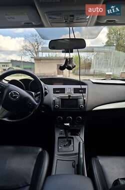Седан Mazda 3 2012 в 