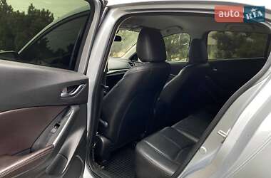 Седан Mazda 3 2017 в 