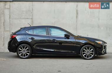 Хэтчбек Mazda 3 2018 в 