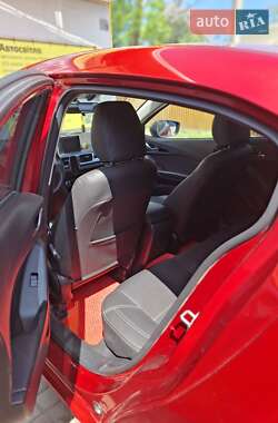 Седан Mazda 3 2016 в 