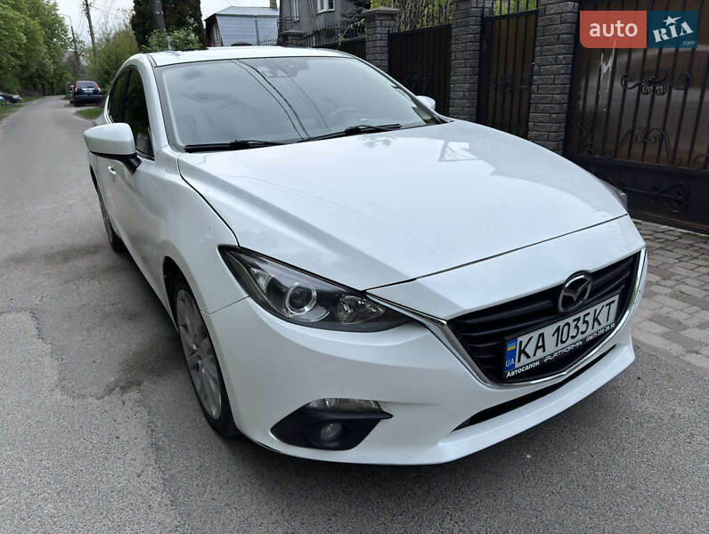 Хэтчбек Mazda 3 2015 в Киеве