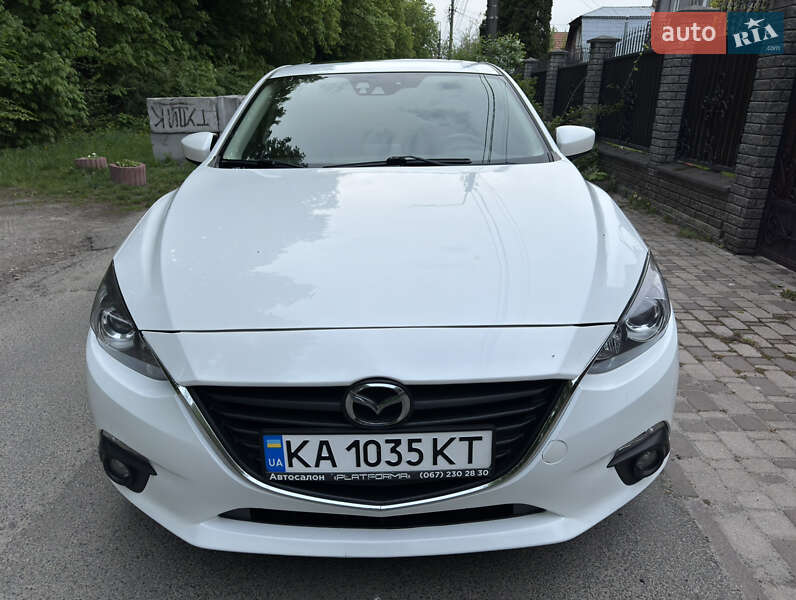 Хэтчбек Mazda 3 2015 в Киеве
