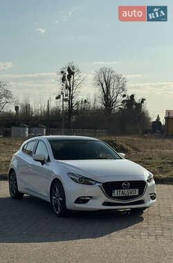Хэтчбек Mazda 3 2017 в 