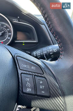 Хэтчбек Mazda 3 2014 в 