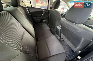 Седан Mazda 3 2011 в 