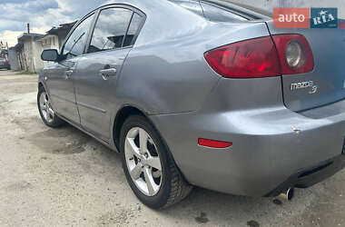 Седан Mazda 3 2004 в Черновцах