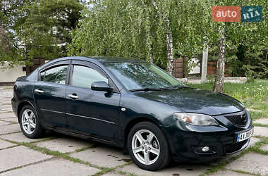 Седан Mazda 3 2004 в 