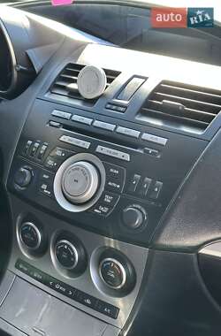 Седан Mazda 3 2009 в 