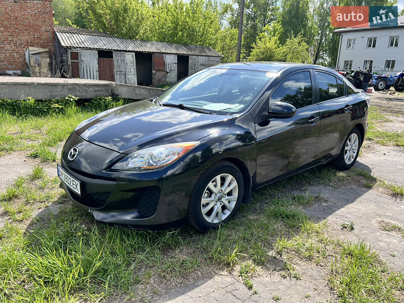 Седан Mazda 3 2013 в 