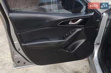 Седан Mazda 3 2015 в 