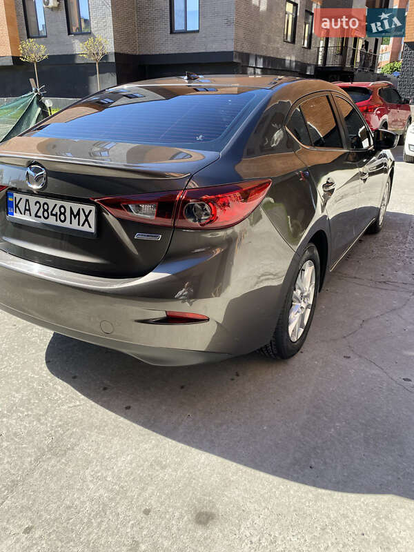 Седан Mazda 3 2013 в Киеве