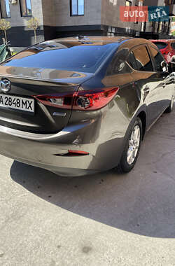 Седан Mazda 3 2013 в 