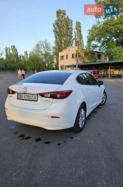 Седан Mazda 3 2015 в 