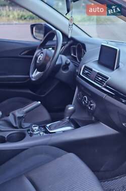 Седан Mazda 3 2015 в 