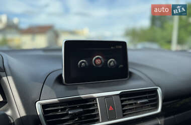 Хетчбек Mazda 3 2013 в 