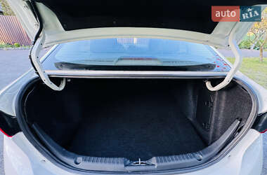 Седан Mazda 3 2013 в 