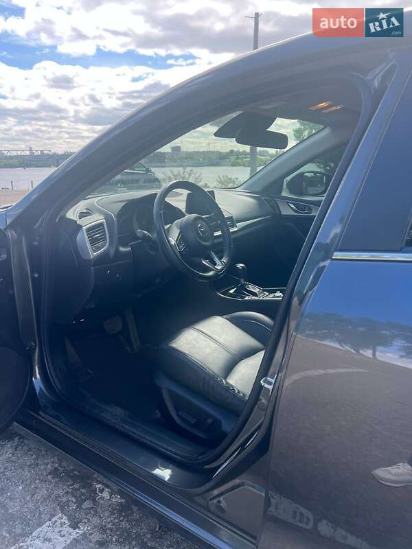 Хетчбек Mazda 3 2018 в Києві фото 10 Хетчбек Mazda 3 2018 в Києві