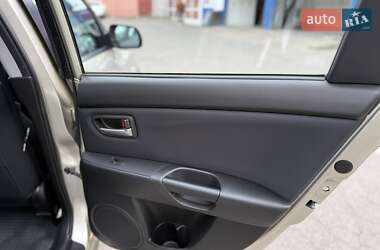 Хэтчбек Mazda 3 2005 в 