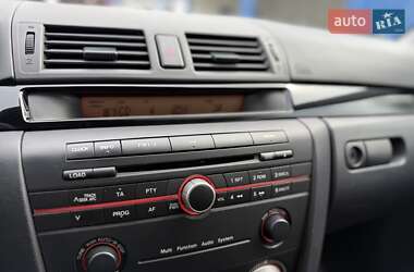 Хэтчбек Mazda 3 2005 в 