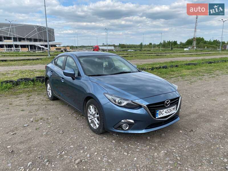 Седан Mazda 3 2014 в Львові