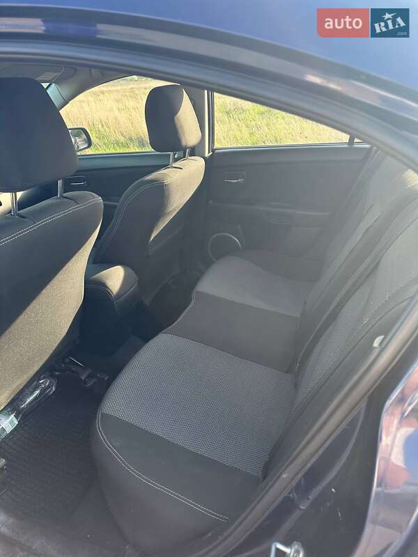 Седан Mazda 3 2008 в Миронівці