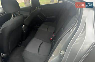 Седан Mazda 3 2014 в 