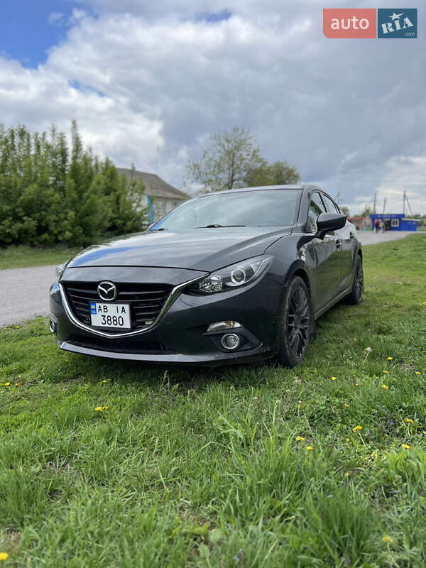 Хетчбек Mazda 3 2015 в 
