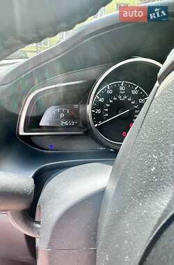 Хэтчбек Mazda 3 2017 в 