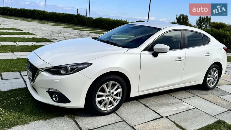 Седан Mazda 3 2014 в 