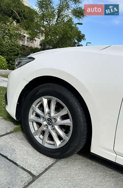 Седан Mazda 3 2014 в 