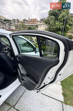 Седан Mazda 3 2014 в 
