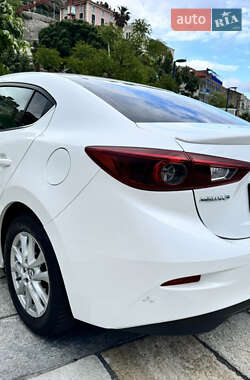 Седан Mazda 3 2014 в 