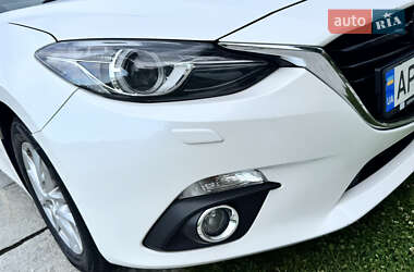 Седан Mazda 3 2014 в 