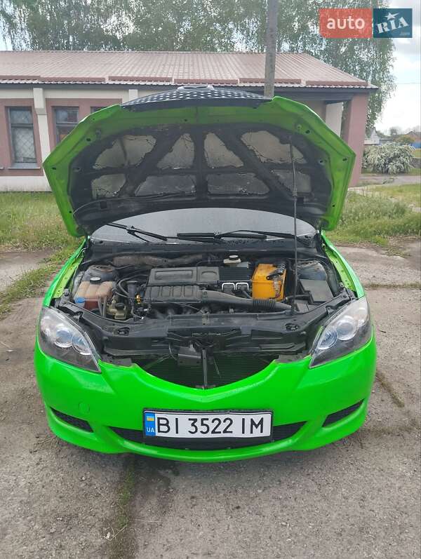 Хэтчбек Mazda 3 2004 в Кобеляках