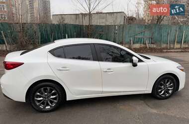 Седан Mazda 3 2017 в 