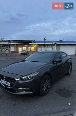 Седан Mazda 3 2018 в Киеве