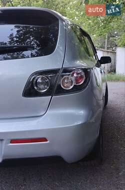 Хетчбек Mazda 3 2006 в 