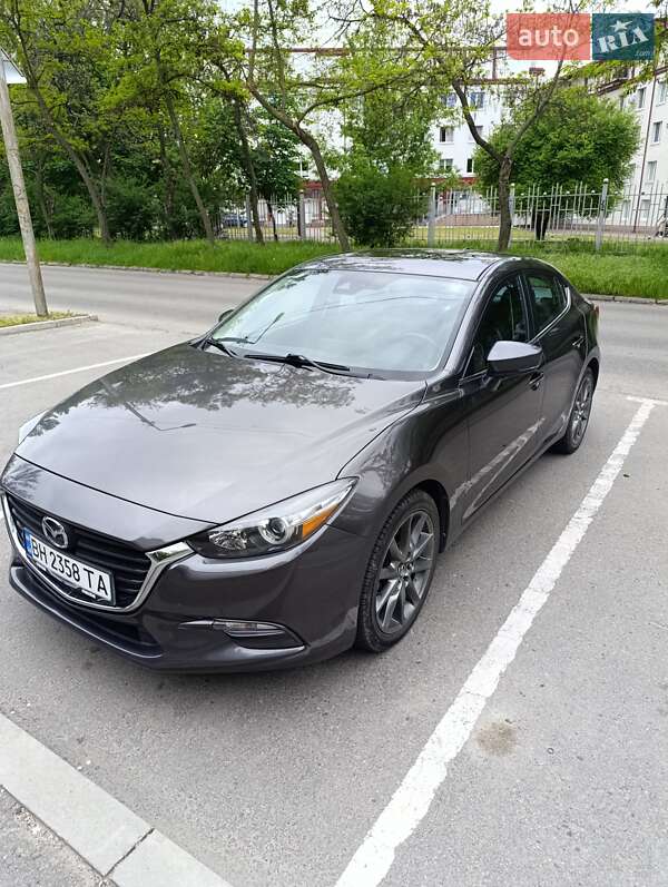 Седан Mazda 3 2018 в 